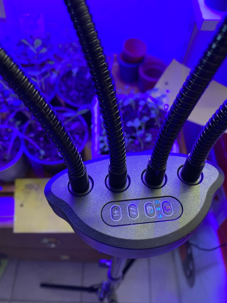 Bedienungsanleitung LED Pflanzenlampe mit Ständer 